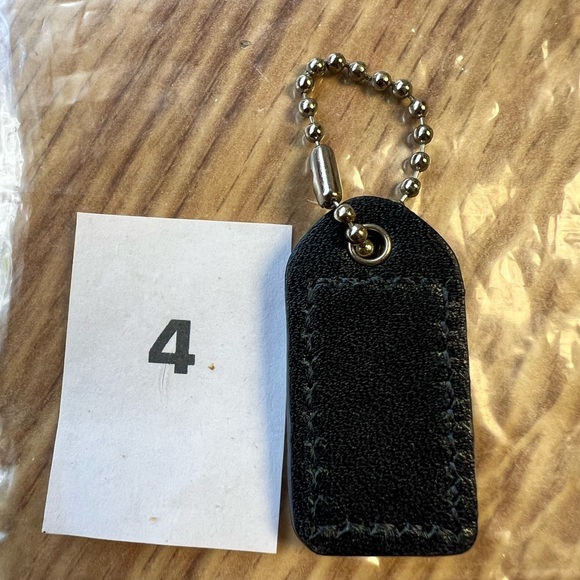 Coach Blue Leather Tag - Picture 3 of 3